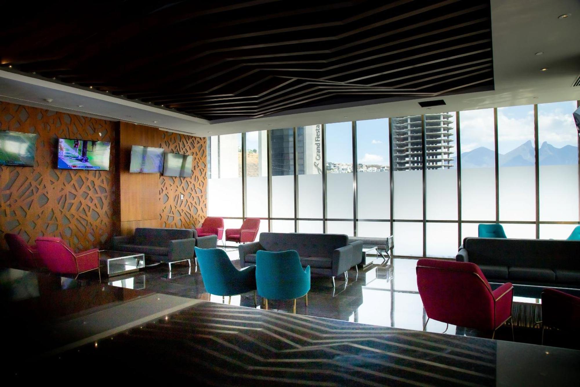 ホテル Camino Real Fashion Drive Monterrey サン・ペドロ・ガルサ・ガルシーア エクステリア 写真 The airport's VIP lounge