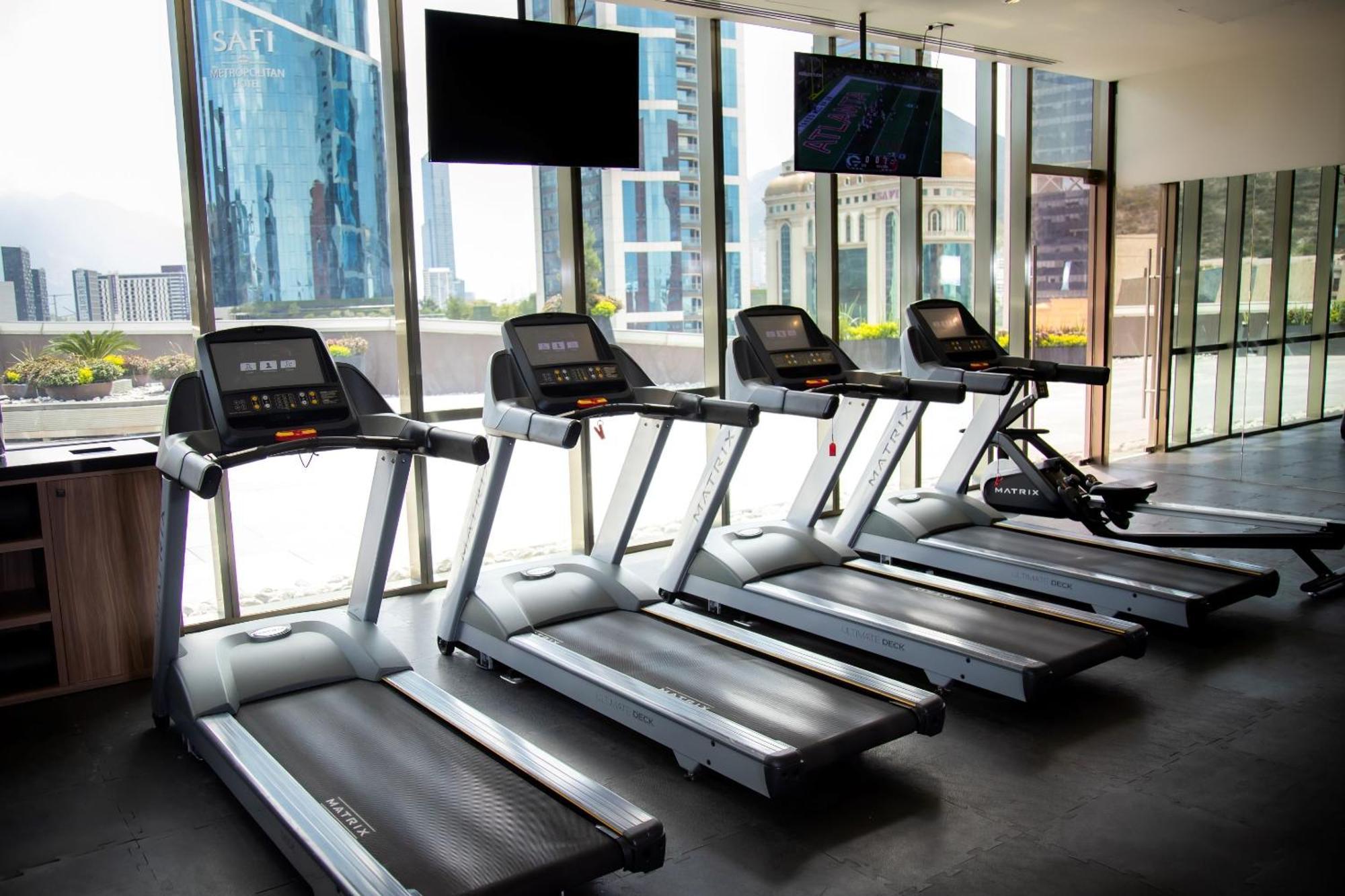 ホテル Camino Real Fashion Drive Monterrey サン・ペドロ・ガルサ・ガルシーア エクステリア 写真 Treadmills
